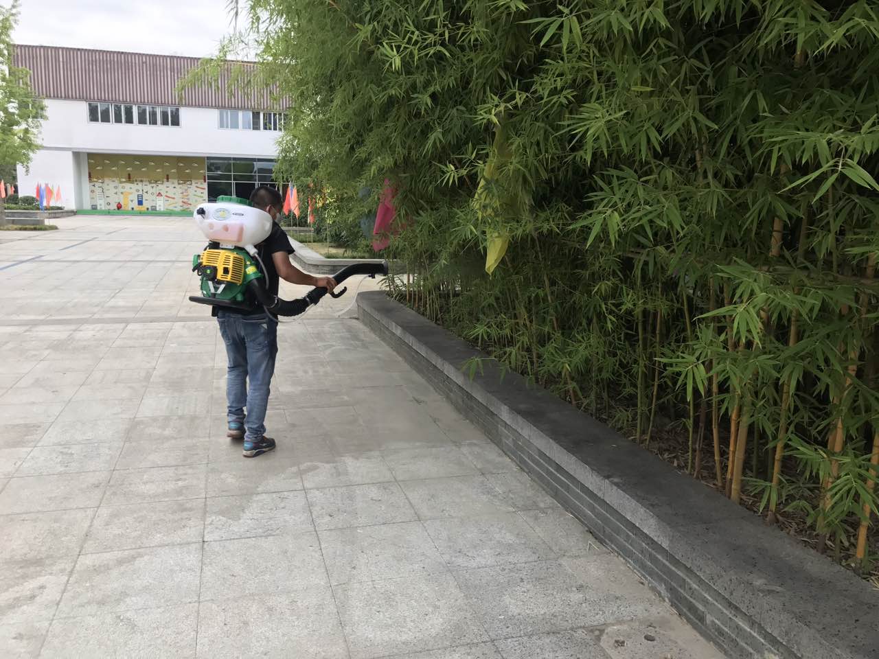 专业人士1.jpg