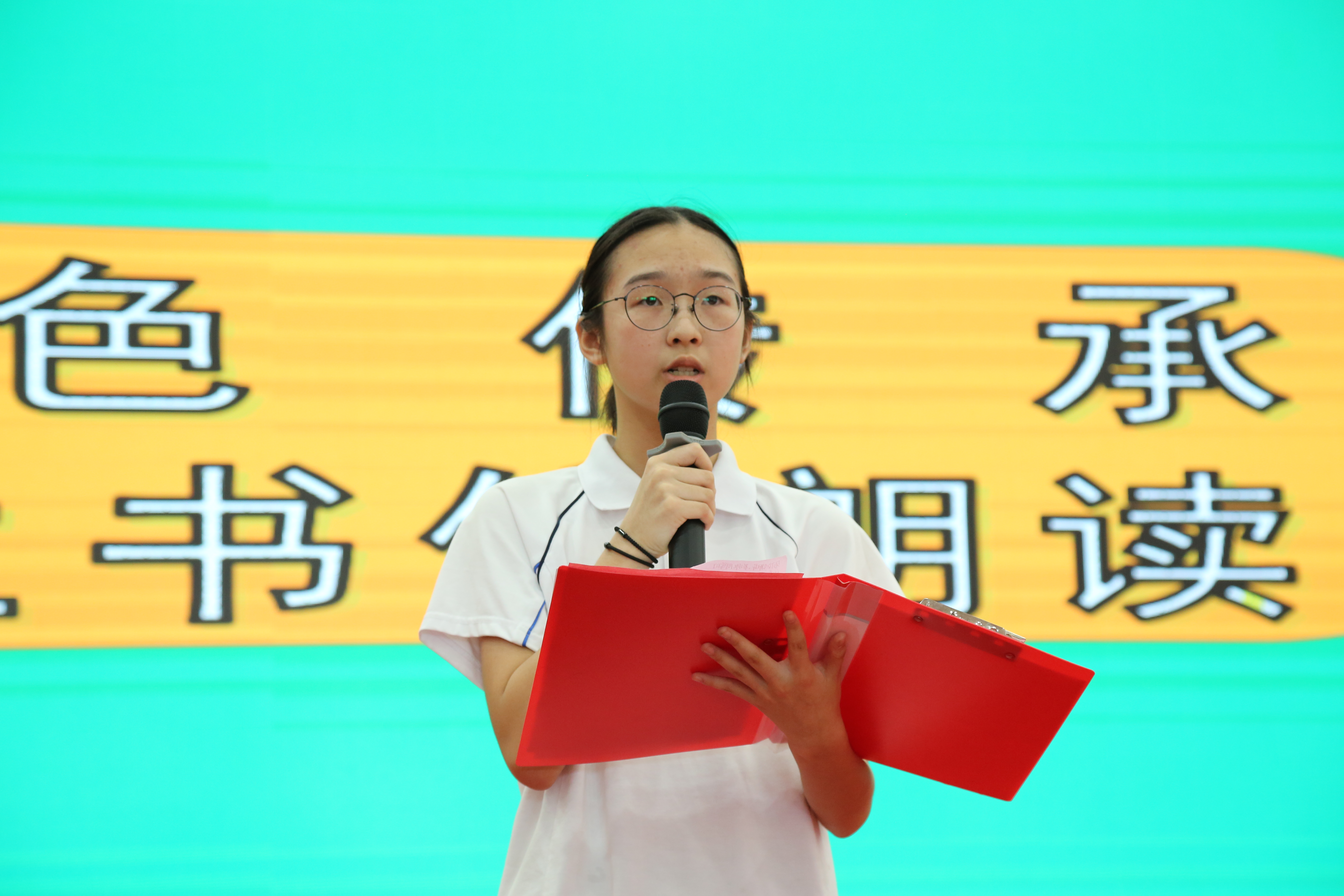 学生朗读 (3).JPG