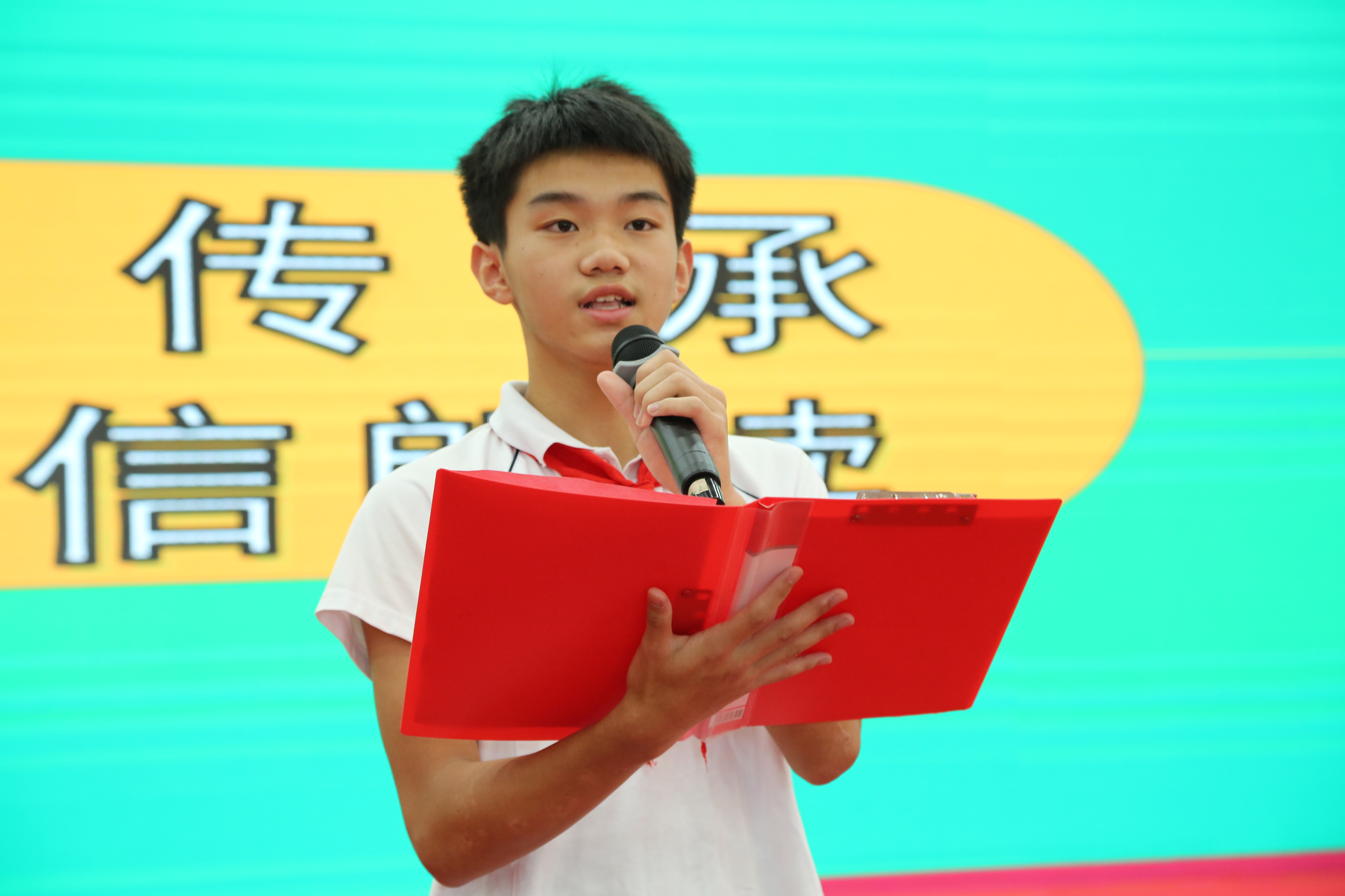 学生朗读 (2).JPG